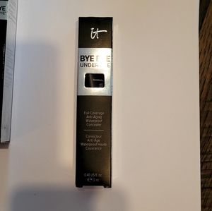 IT Cosmetics Bye Bye Under Eye.  Medium 2.0